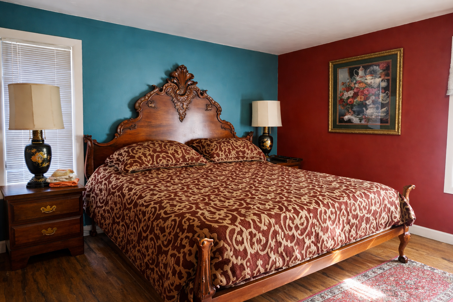 Main level living room